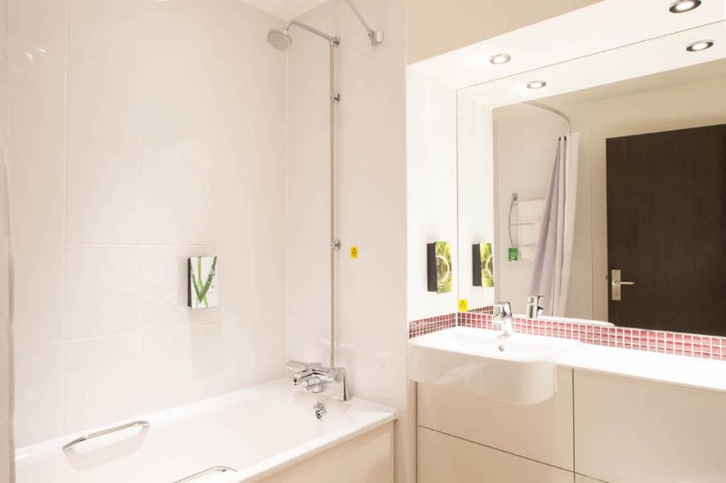 Premier Inn Tring Dış mekan fotoğraf