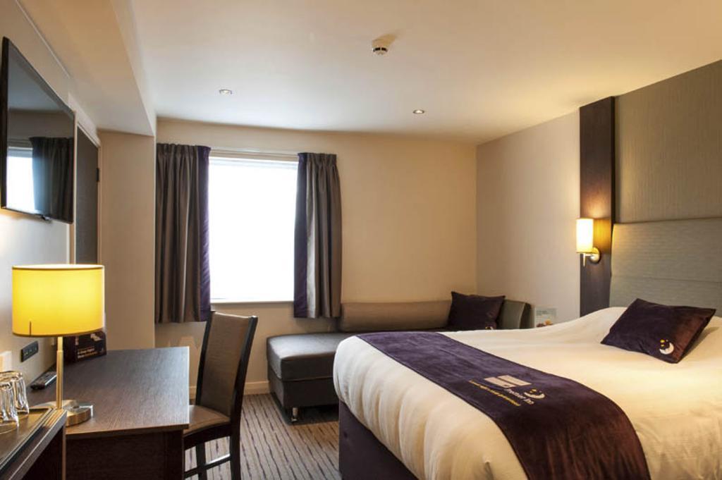 Premier Inn Tring Dış mekan fotoğraf