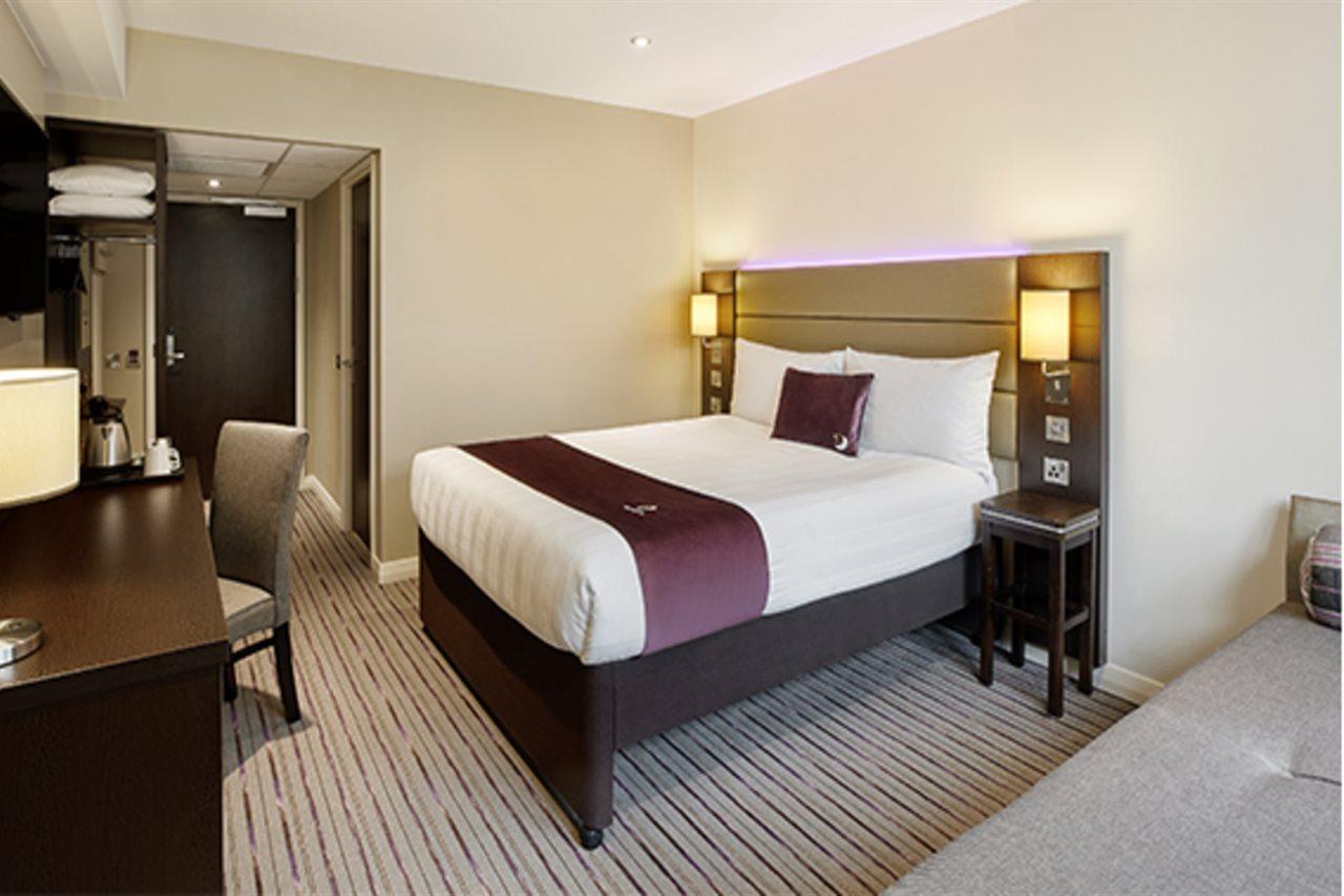 Premier Inn Tring Dış mekan fotoğraf