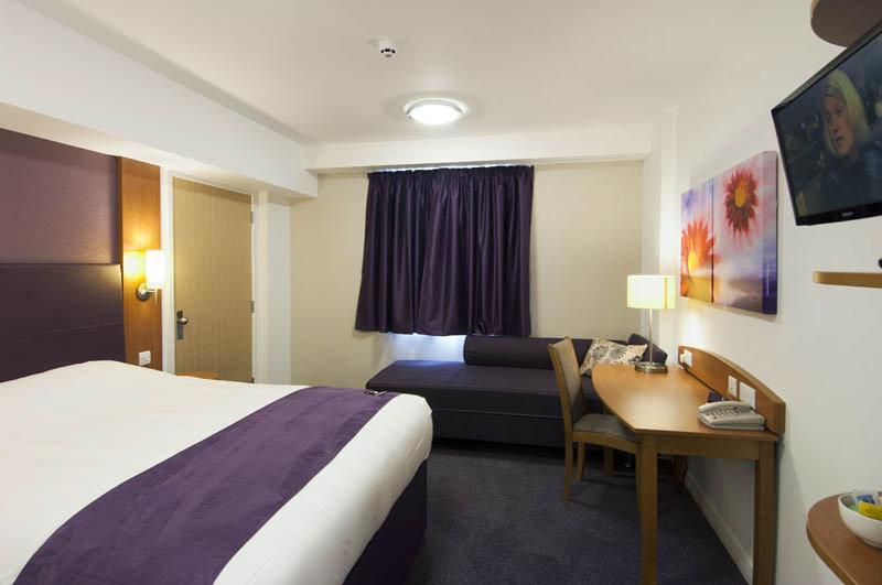 Premier Inn Tring Dış mekan fotoğraf